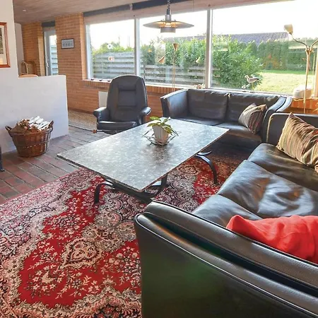 Two-bedroom In Sydals * Skovbyballe