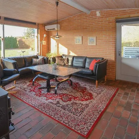 Two-bedroom In Sydals * Skovbyballe
