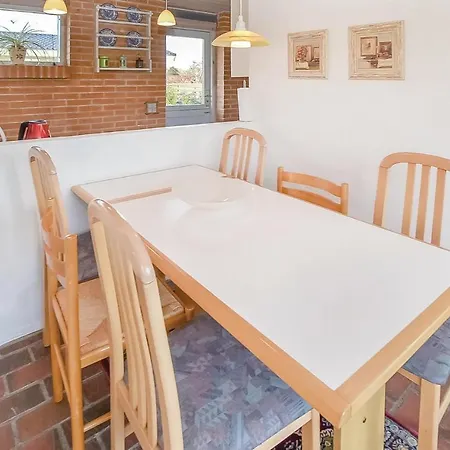 Two-bedroom In Sydals *